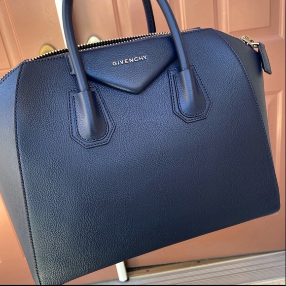 ❌SOLD❌NWT Givenchy Medium Antigona Leather Satchel - Picture 15 of 16